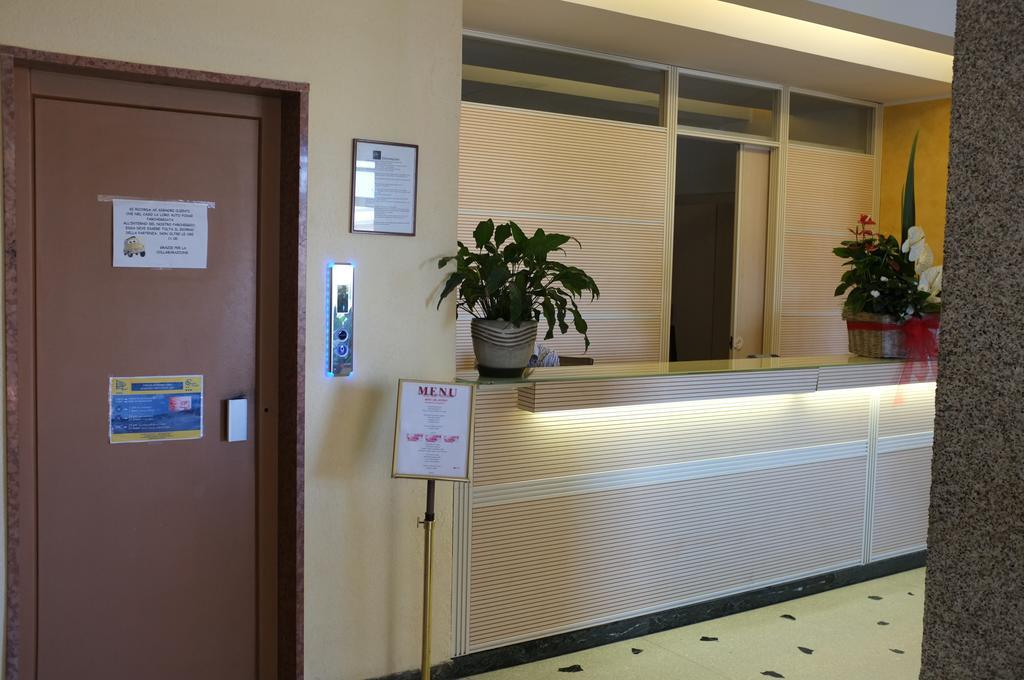 Hotel Palace Varazze Dış mekan fotoğraf