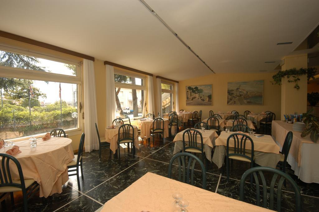 Hotel Palace Varazze Dış mekan fotoğraf