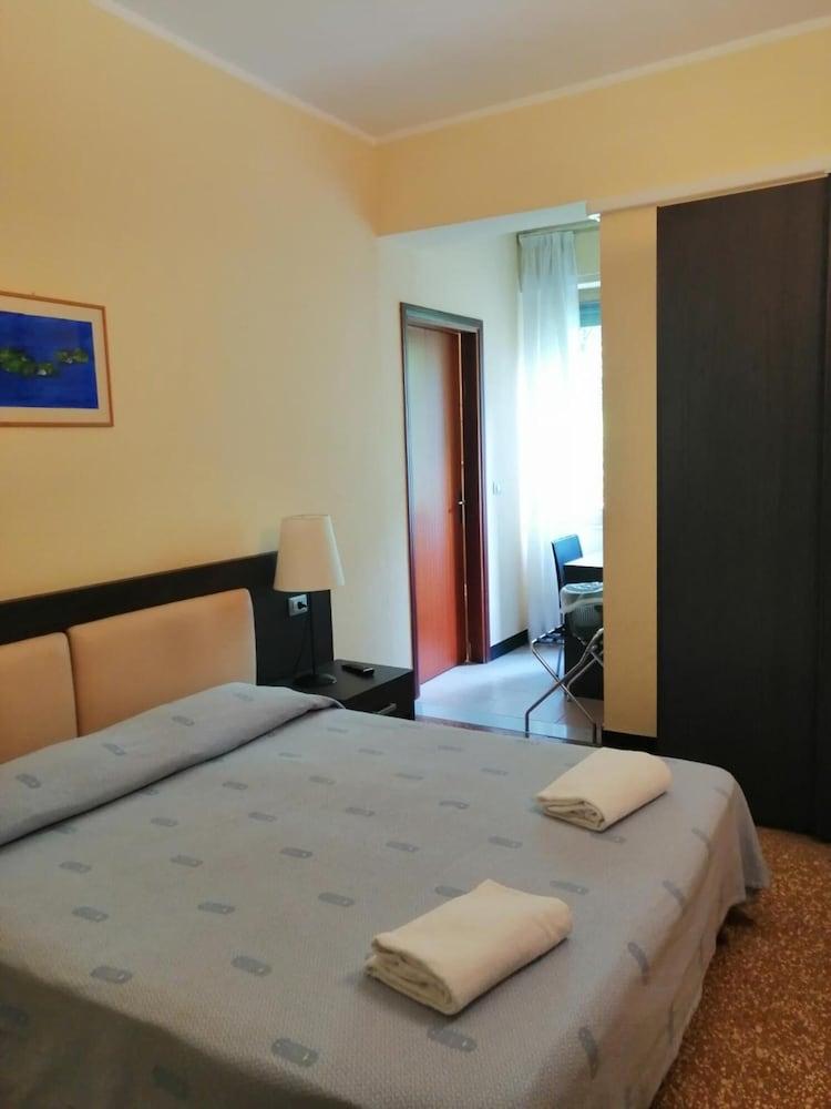 Hotel Palace Varazze Dış mekan fotoğraf