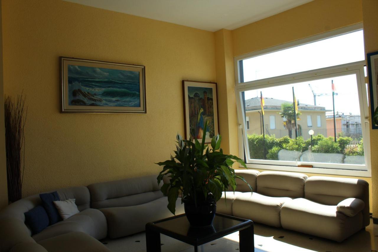 Hotel Palace Varazze Dış mekan fotoğraf