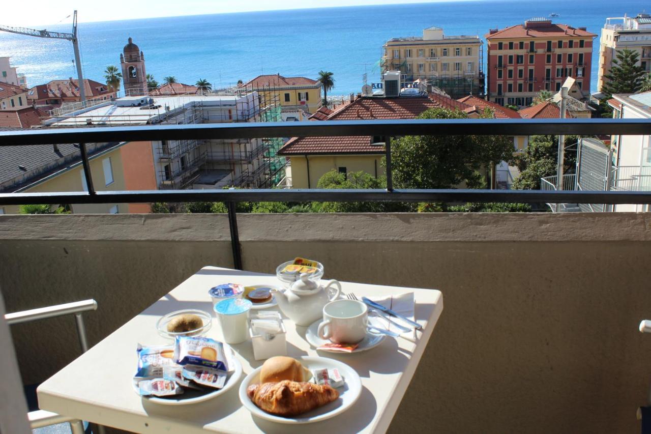 Hotel Palace Varazze Dış mekan fotoğraf