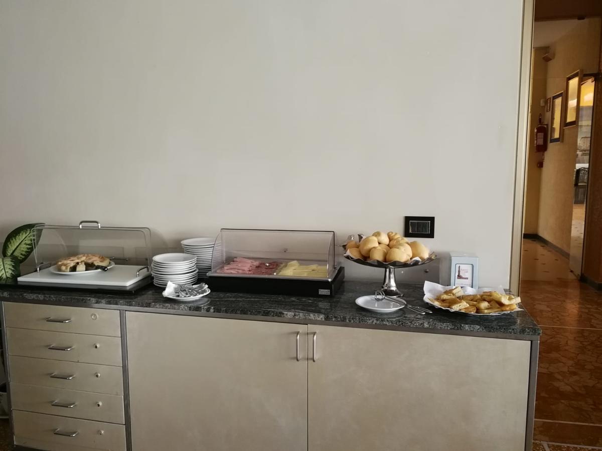 Hotel Palace Varazze Dış mekan fotoğraf